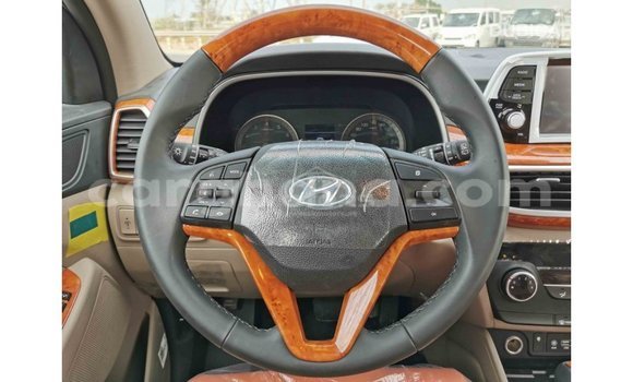 Buy Import Hyundai Tucson White Car in Import - Dubai in Ashanti Buy Import Hyundai Tucson White Car in Import - Dubai in Ashanti