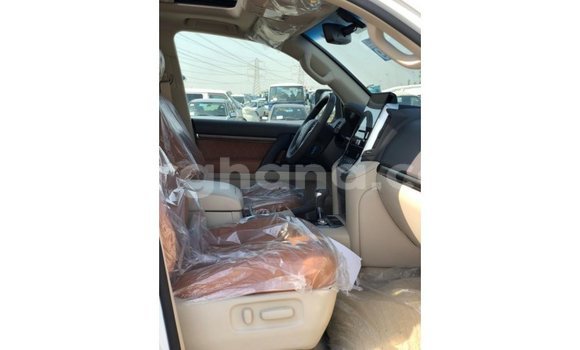 Buy Import Toyota Land Cruiser White Car in Import - Dubai in Ashanti Buy Import Toyota Land Cruiser White Car in Import - Dubai in Ashanti