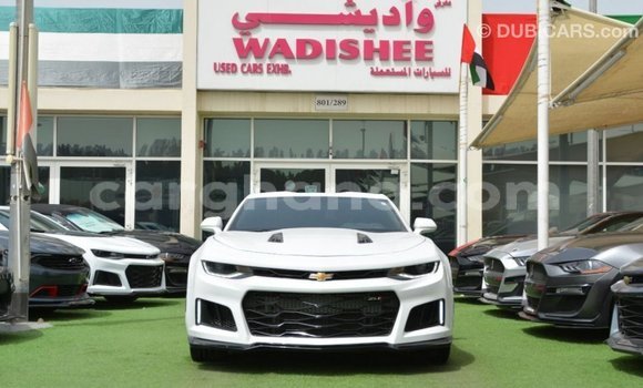 Sayi Imported Chevrolet Camaro White Mota in Import - Dubai a Ashanti Sayi Imported Chevrolet Camaro White Mota in Import - Dubai a Ashanti