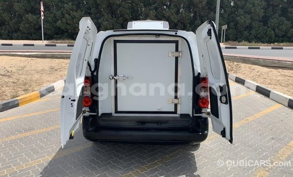 Ra Imported Peugeot Partner funfun Ọkọ̀ in Import - Dubai ni Ashanti Ra Imported Peugeot Partner funfun Ọkọ̀ in Import - Dubai ni Ashanti