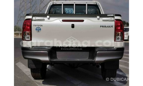 Buy Import Toyota Hilux White Car in Import - Dubai in Ashanti Buy Import Toyota Hilux White Car in Import - Dubai in Ashanti
