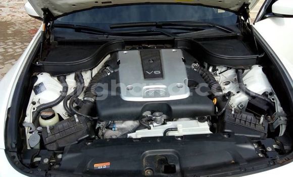 Buy Used Infiniti Q60 White Car in Accra in Greater Accra Buy Used Infiniti Q60 White Car in Accra in Greater Accra
