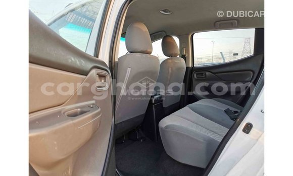Buy Import Mitsubishi L200 White Car in Import - Dubai in Ashanti Buy Import Mitsubishi L200 White Car in Import - Dubai in Ashanti