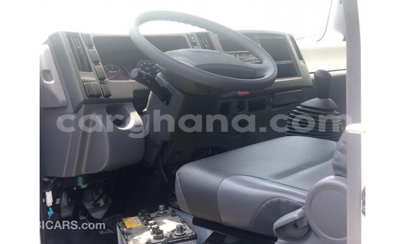 Ra Imported Isuzu NPR funfun Ọkọ̀ akẹ́rù ńlá in Import - Dubai ni Ashanti Ra Imported Isuzu NPR funfun Ọkọ̀ akẹ́rù ńlá in Import - Dubai ni Ashanti