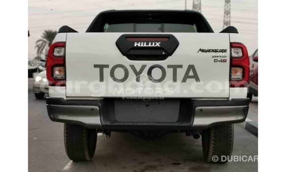 Sayi Imported Toyota Hilux White Mota in Import - Dubai a Ashanti Sayi Imported Toyota Hilux White Mota in Import - Dubai a Ashanti