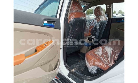 Sayi Imported Hyundai Tucson White Mota in Import - Dubai a Ashanti Sayi Imported Hyundai Tucson White Mota in Import - Dubai a Ashanti