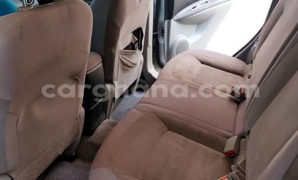 Buy Used Nissan Rogue Silver Car in Accra in Greater Accra Buy Used Nissan Rogue Silver Car in Accra in Greater Accra