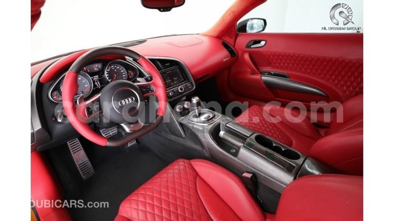 Big with watermark audi r8 ashanti import dubai 19645