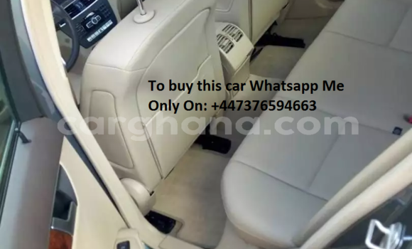 Sayi Na hannu Mercedes‒Benz C–Class Azurfa Mota in Accra a Greater Accra Sayi Na hannu Mercedes‒Benz C–Class Azurfa Mota in Accra a Greater Accra