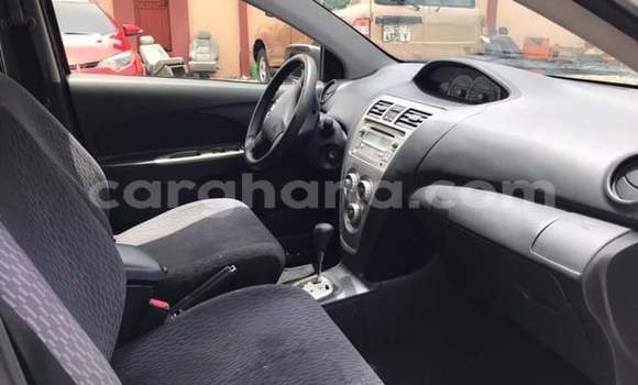Ra Àlòkù Toyota Yaris funfun Ọkọ̀ in Sekondi ni Oorun Ra Àlòkù Toyota Yaris funfun Ọkọ̀ in Sekondi ni Oorun