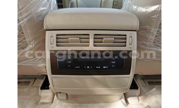Buy Import Toyota Land Cruiser White Car in Import - Dubai in Ashanti Buy Import Toyota Land Cruiser White Car in Import - Dubai in Ashanti