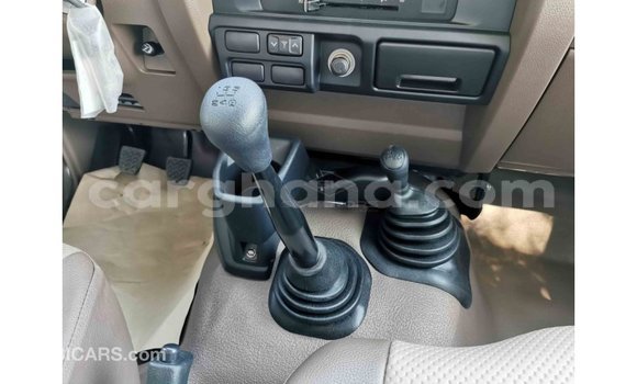Buy Import Toyota Land Cruiser White Car in Import - Dubai in Ashanti Buy Import Toyota Land Cruiser White Car in Import - Dubai in Ashanti