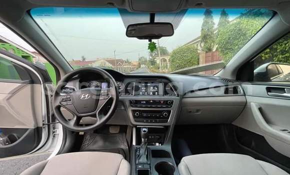 Buy Used Hyundai Sonata White Car in Sekondi in Western Buy Used Hyundai Sonata White Car in Sekondi in Western