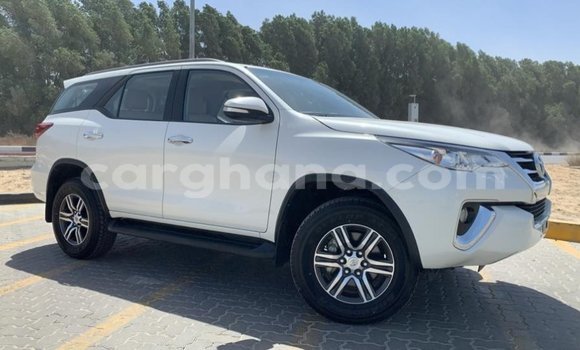 Sayi Imported Toyota Fortuner White Mota in Import - Dubai a Ashanti Sayi Imported Toyota Fortuner White Mota in Import - Dubai a Ashanti