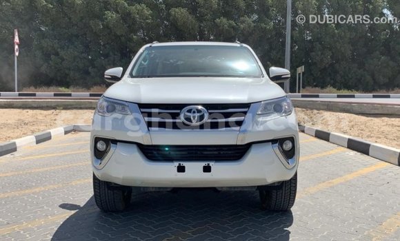 Sayi Imported Toyota Fortuner White Mota in Import - Dubai a Ashanti Sayi Imported Toyota Fortuner White Mota in Import - Dubai a Ashanti