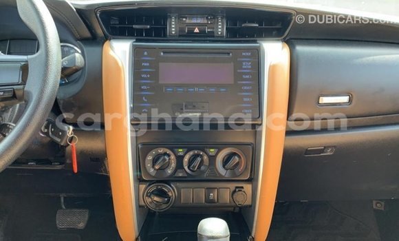 Sayi Imported Toyota Fortuner White Mota in Import - Dubai a Ashanti Sayi Imported Toyota Fortuner White Mota in Import - Dubai a Ashanti