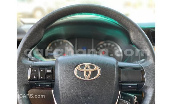 Sayi Imported Toyota Fortuner White Mota in Import - Dubai a Ashanti Sayi Imported Toyota Fortuner White Mota in Import - Dubai a Ashanti