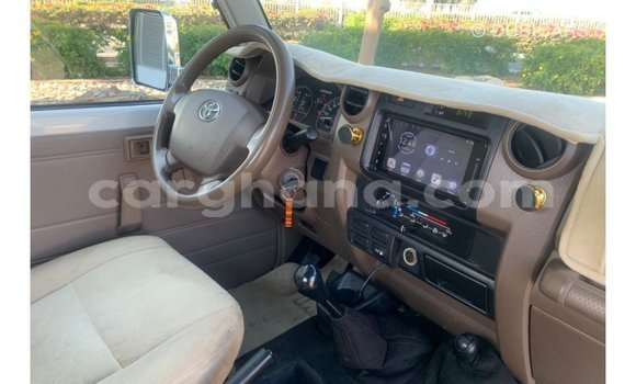 Buy Import Toyota Land Cruiser White Car in Import - Dubai in Ashanti Buy Import Toyota Land Cruiser White Car in Import - Dubai in Ashanti