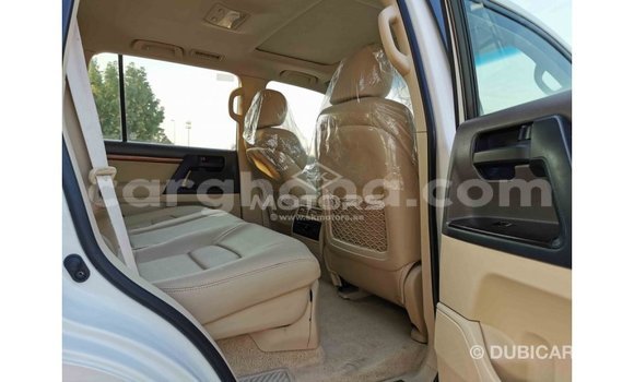 Ra Imported Toyota Land Cruiser funfun Ọkọ̀ in Import - Dubai ni Ashanti Ra Imported Toyota Land Cruiser funfun Ọkọ̀ in Import - Dubai ni Ashanti