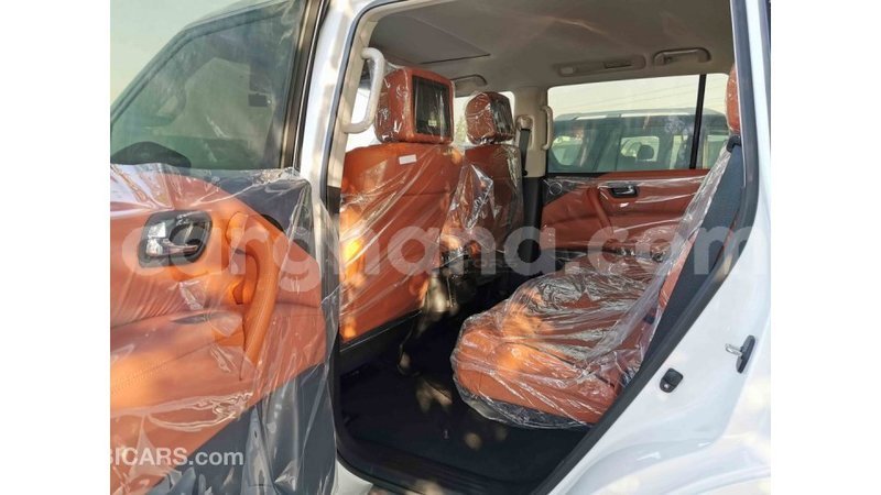 Big with watermark nissan patrol ashanti import dubai 19824