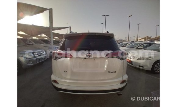 Sayi Imported Toyota 4Runner White Mota in Import - Dubai a Ashanti Sayi Imported Toyota 4Runner White Mota in Import - Dubai a Ashanti