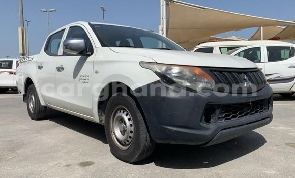 Buy Import Mitsubishi L200 White Car in Import - Dubai in Ashanti Buy Import Mitsubishi L200 White Car in Import - Dubai in Ashanti