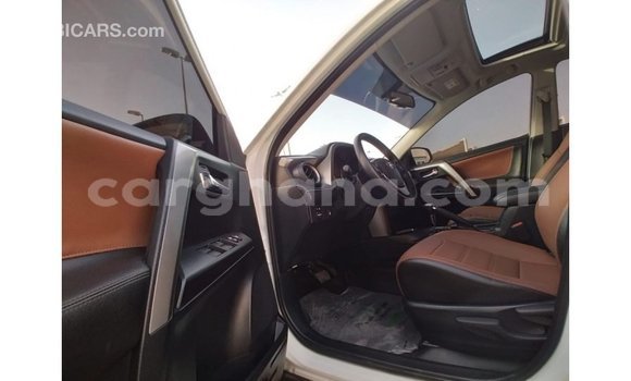 Sayi Imported Toyota 4Runner White Mota in Import - Dubai a Ashanti Sayi Imported Toyota 4Runner White Mota in Import - Dubai a Ashanti
