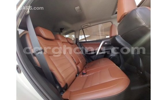 Sayi Imported Toyota 4Runner White Mota in Import - Dubai a Ashanti Sayi Imported Toyota 4Runner White Mota in Import - Dubai a Ashanti