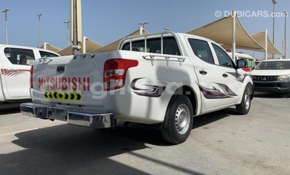 Ra Imported Mitsubishi L200 funfun Ọkọ̀ in Import - Dubai ni Ashanti Ra Imported Mitsubishi L200 funfun Ọkọ̀ in Import - Dubai ni Ashanti