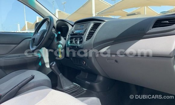 Ra Imported Mitsubishi L200 funfun Ọkọ̀ in Import - Dubai ni Ashanti Ra Imported Mitsubishi L200 funfun Ọkọ̀ in Import - Dubai ni Ashanti