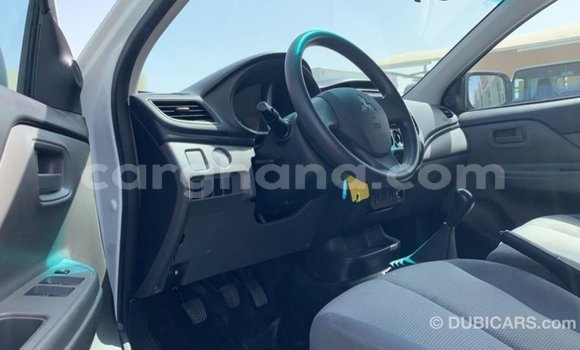 Ra Imported Mitsubishi L200 funfun Ọkọ̀ in Import - Dubai ni Ashanti Ra Imported Mitsubishi L200 funfun Ọkọ̀ in Import - Dubai ni Ashanti