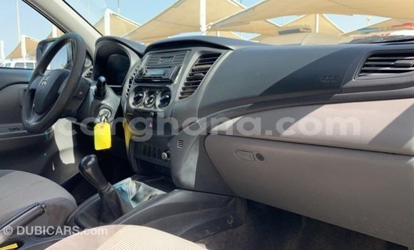 Sayi Imported Mitsubishi L200 White Mota in Import - Dubai a Ashanti Sayi Imported Mitsubishi L200 White Mota in Import - Dubai a Ashanti