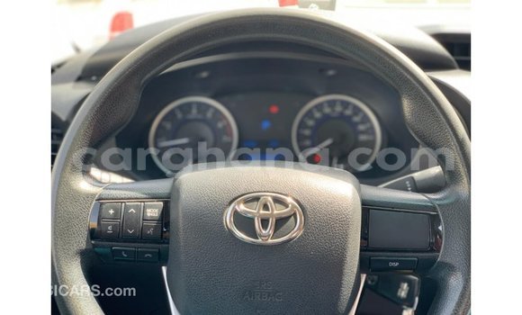 Buy Import Toyota Hilux White Car in Import - Dubai in Ashanti Buy Import Toyota Hilux White Car in Import - Dubai in Ashanti
