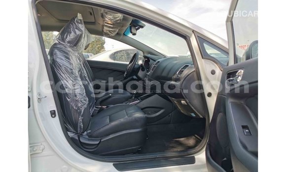 Sayi Imported Kia Cerato White Mota in Import - Dubai a Ashanti Sayi Imported Kia Cerato White Mota in Import - Dubai a Ashanti