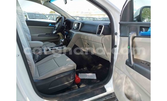 Buy Import Kia Sportage White Car in Import - Dubai in Ashanti Buy Import Kia Sportage White Car in Import - Dubai in Ashanti