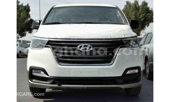 Buy Import Hyundai Accent White Car in Import - Dubai in Ashanti Buy Import Hyundai Accent White Car in Import - Dubai in Ashanti