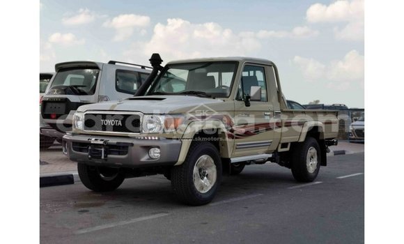 Sayi Imported Toyota Land Cruiser M Mota in Import - Dubai a Ashanti Sayi Imported Toyota Land Cruiser M Mota in Import - Dubai a Ashanti