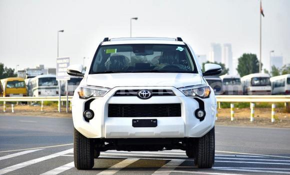 Sayi Na hannu Toyota 4Runner White Mota in Import - Dubai a Ashanti Sayi Na hannu Toyota 4Runner White Mota in Import - Dubai a Ashanti