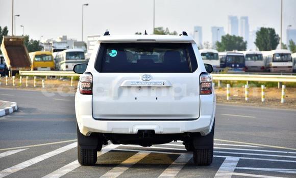 Ra Tuntun Toyota 4Runner funfun Ọkọ̀ in Import - Dubai ni Ashanti Ra Tuntun Toyota 4Runner funfun Ọkọ̀ in Import - Dubai ni Ashanti