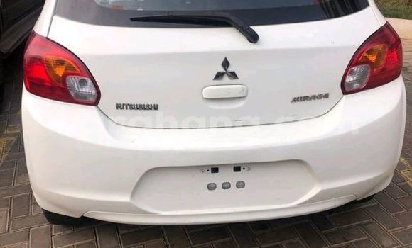 Ra Àlòkù Mitsubishi Mirage funfun Ọkọ̀ in Accra ni Greater Accra Ra Àlòkù Mitsubishi Mirage funfun Ọkọ̀ in Accra ni Greater Accra