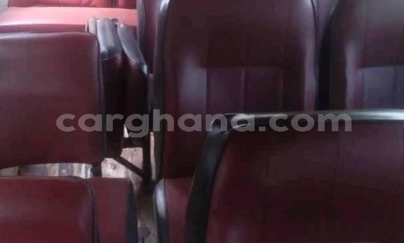 Ra Àlòkù Toyota Hiace Red Ọkọ̀ in Accra ni Greater Accra Ra Àlòkù Toyota Hiace Red Ọkọ̀ in Accra ni Greater Accra