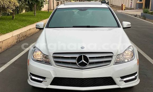 Buy Used Mercedes‒Benz C–Class White Car in Accra in Greater Accra Buy Used Mercedes‒Benz C–Class White Car in Accra in Greater Accra