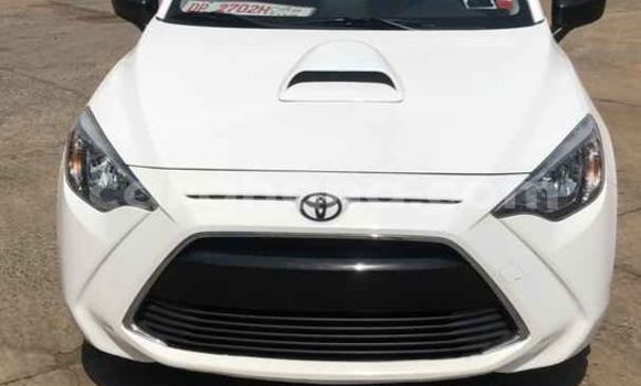 Buy Used Toyota Yaris White Car in Accra in Greater Accra