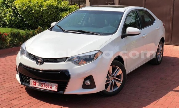Ra Àlòkù Toyota Corolla funfun Ọkọ̀ in Accra ni Greater Accra Ra Àlòkù Toyota Corolla funfun Ọkọ̀ in Accra ni Greater Accra