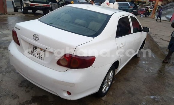 Buy Used Toyota Corolla White Car in Accra in Greater Accra Buy Used Toyota Corolla White Car in Accra in Greater Accra