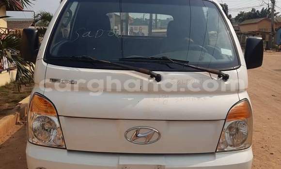 Buy Used Hyundai Pony White Car in Sekondi in Western Buy Used Hyundai Pony White Car in Sekondi in Western