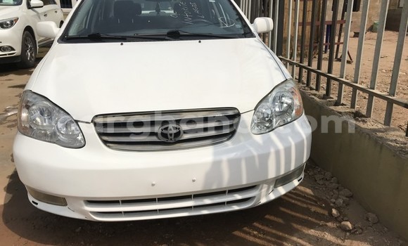 Ra Àlòkù Toyota Corolla funfun Ọkọ̀ in Sekondi ni Oorun Ra Àlòkù Toyota Corolla funfun Ọkọ̀ in Sekondi ni Oorun