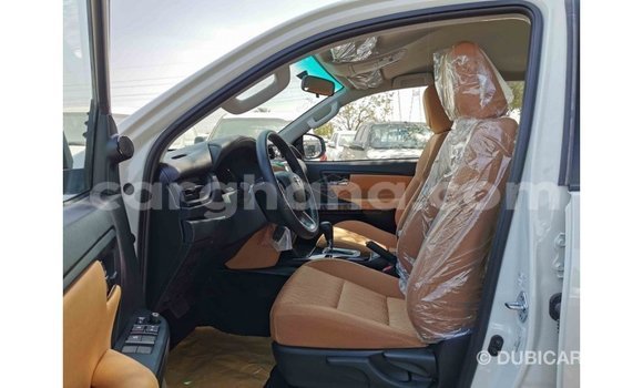 Sayi Imported Toyota Fortuner White Mota in Import - Dubai a Ashanti Sayi Imported Toyota Fortuner White Mota in Import - Dubai a Ashanti