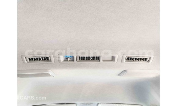 Sayi Imported Toyota Hiace White Mota in Import - Dubai a Ashanti Sayi Imported Toyota Hiace White Mota in Import - Dubai a Ashanti