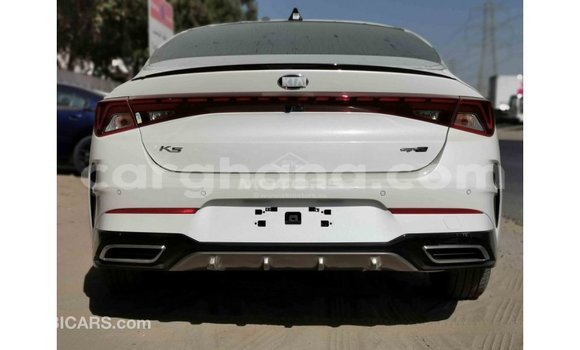 Sayi Imported Kia K5 White Mota in Import - Dubai a Ashanti Sayi Imported Kia K5 White Mota in Import - Dubai a Ashanti